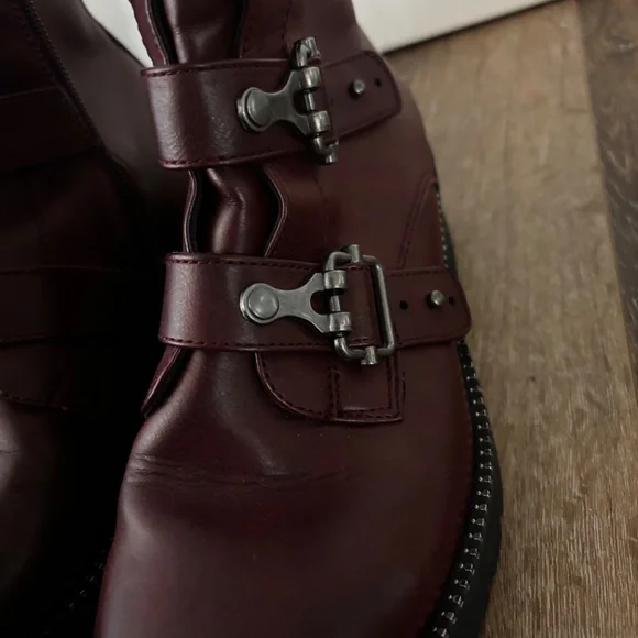 Red Biker Boots - Picture 5 of 7